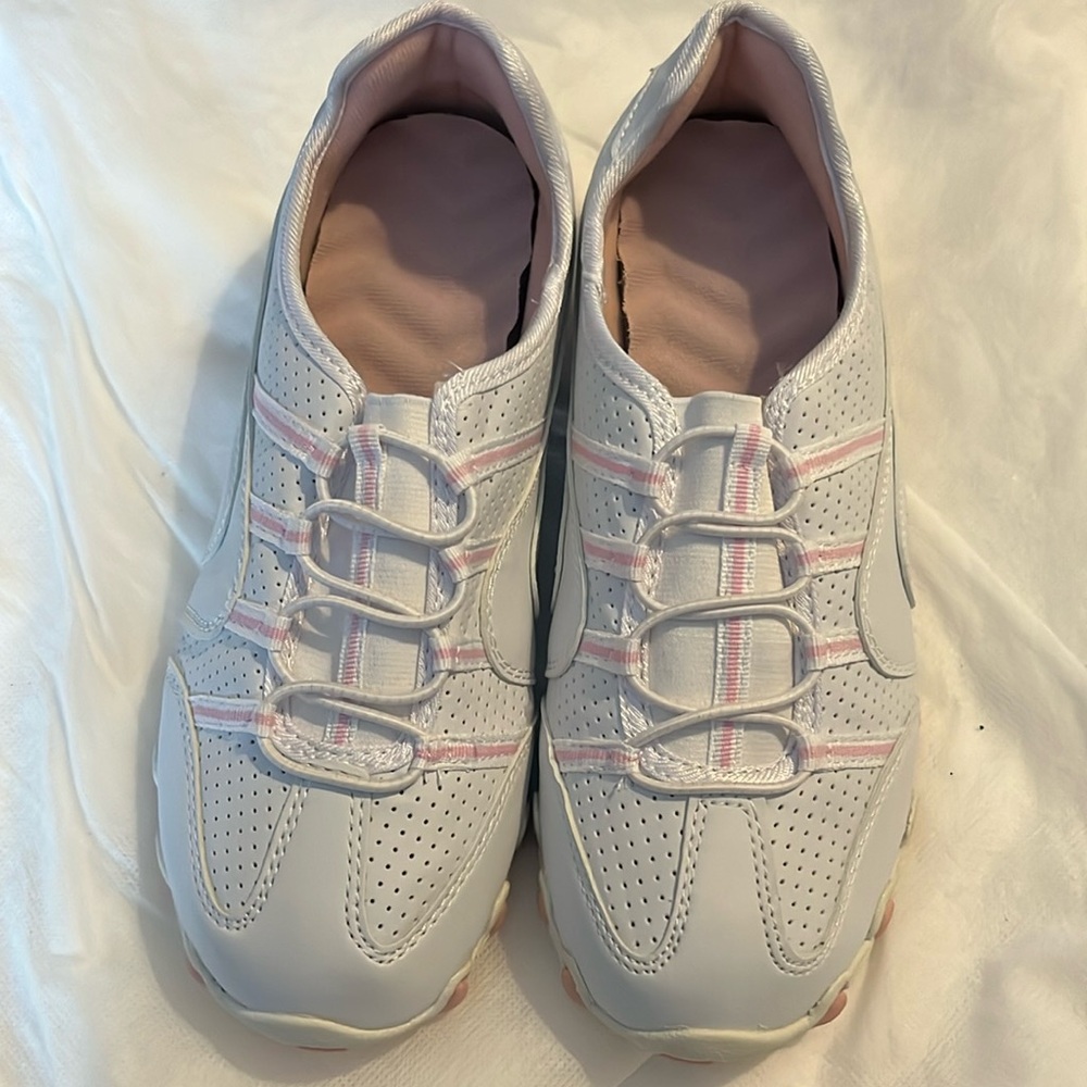 New Women’s Sporty Slip On Sneaker